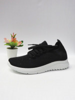 Buty sportowe damskie