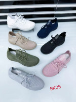 Buty sportowe damskie