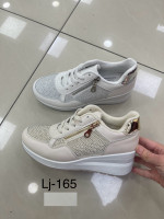 Buty sportowe damskie