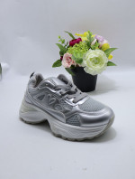 Buty sportowe damskie