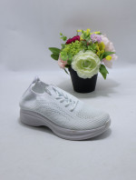 Buty sportowe damskie