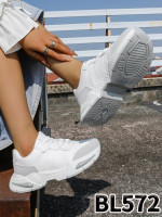 Buty sportowe damskie